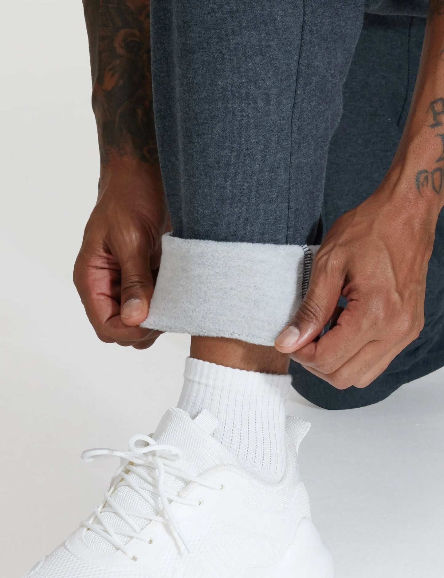 THE GYM PEOPLE Men's Fleece Workout Sweatpants Drawstring Tapered Running Lounge Jogger Pants with Pockets
