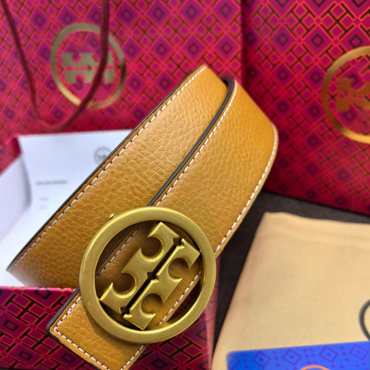 Women's Cowhide Belts, Classic Style Belts That Are Versatile and Fashionable, Men's Business Belts, Trendy and Simple Belts for Both Men and Women, High-end Brand Belts.