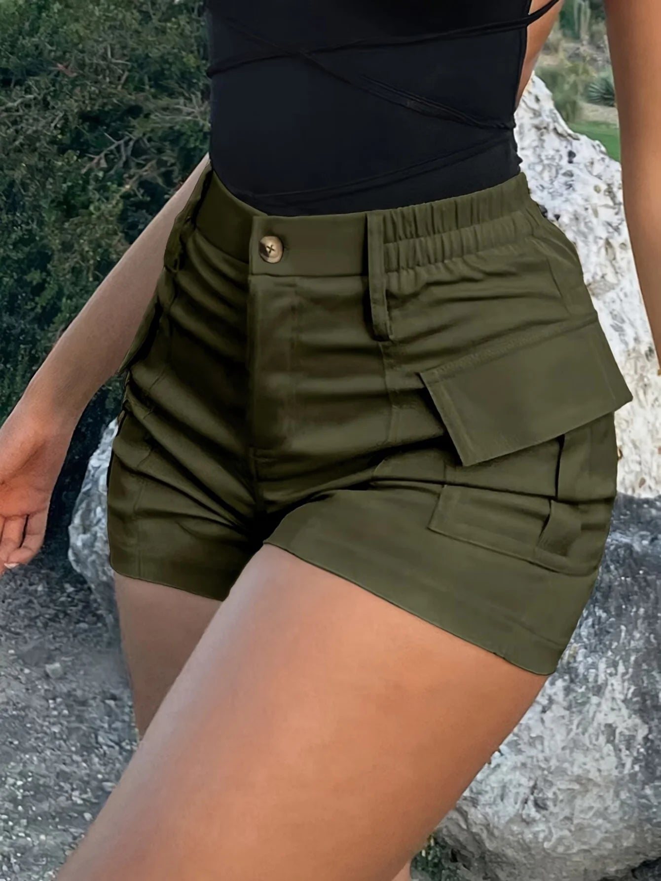 Women Cargo Shorts High Waist Button Zipper Fly Multi Pockets Elastic Back Waist Casual Summer Outdoor Hiking Short Pants Streetwear