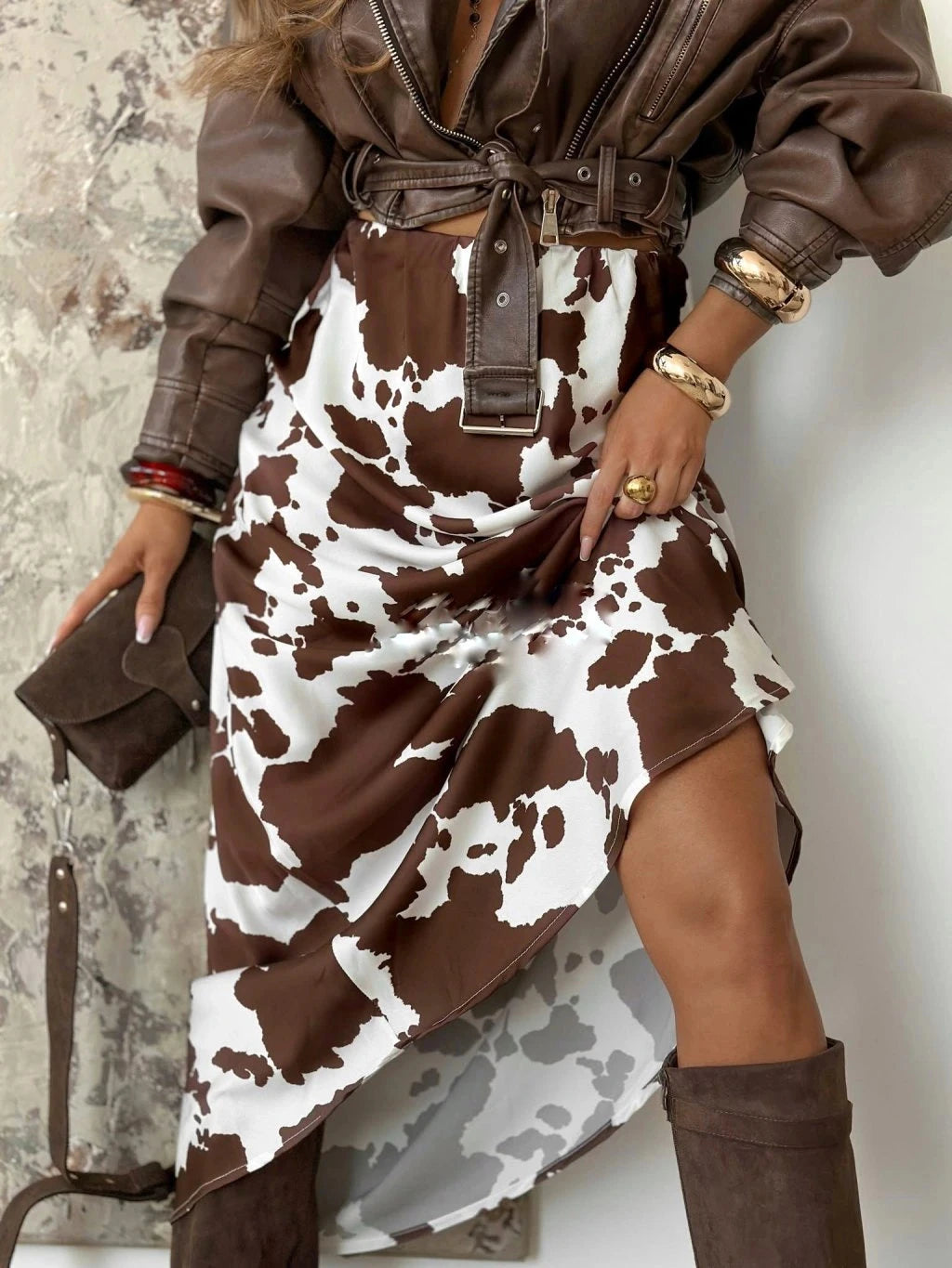 Ladies High-Waist A-Line Skirt with Cow Print Versatile for Daily Commute Vacation Suitable Half-Length Skirt